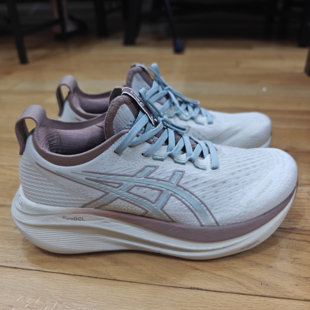 Asics Nimbus 27 Brown/Beige Women Size 9